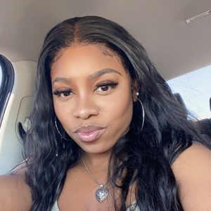 Meet your Posher, Sha-ron